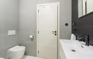 Villa Lanka - large infinity pool