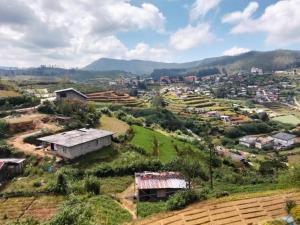 Nuwara eliya rashini mountain view cottage