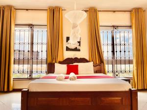 Elnas Nyali - Work & Unwind - Pool, Sea Views, AC & Fast Wi-Fi