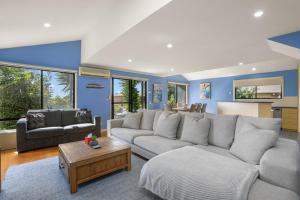 BLUE SKYES - family home with balcony and views.