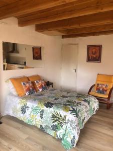 Gîte LExotique au calme, terrasse & jardin, Cusset