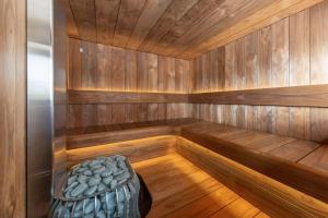 The vision condo - Sea view apartment balcony Pattaya Pratumnak beach