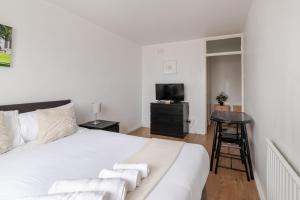 Regents Park Apartment