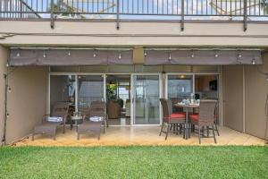 Hale Ono Loa 120 · HOL 120 Oceanfront 2BD w Ocean View AC Pool