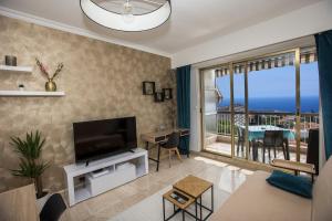 Breathtaking panoramic view of Nice !