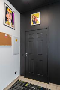 Apartments24 Black 1903