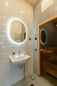 Apartments24 Black 1903