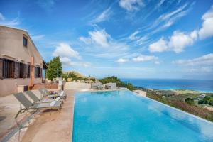 Villa Azuria con Piscina Privata Vista Mare