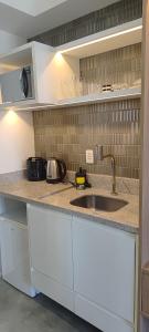 EL1514 Apt lindo ao lado do metro luz com piscina