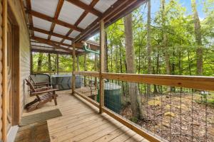 Hot Tub & WiFi - Clifftop Cabin - Muir Valley