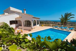 Villa Albatros by Abahana Villas