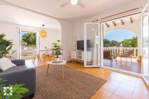 Villa Del Mar by Abahana Villas