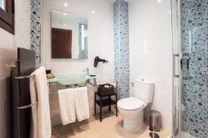 Apartamentos Reyes Católicos by Medina Living