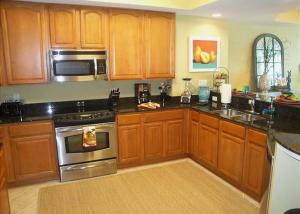 Beachview Condo at Beau View - 303 - fully furnished 3 bedroom 3 bathroom