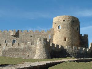 Villa-Piedralaves-aMatalasviñas-piscina-4 viviendas