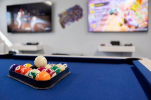 The Perfect Getaway & Bunkhouse Casita with Heated Pool & Epic Game Room