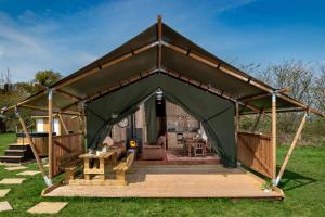 Bwncath Glamping Lodge