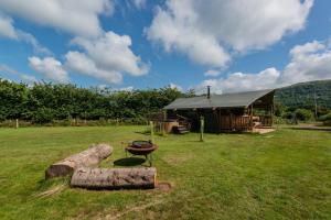 Bwncath Glamping Lodge