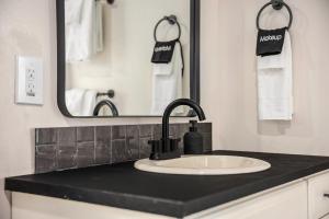 Metro Loft - New Corporate Apt Downtown