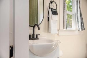 Cornerstone Loft - New Corporate Apt Downtown