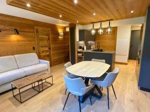 Appartement rénové 4 pers, parking, Les Gets - FR-1-598-181