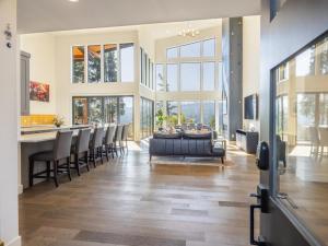 Mountain Views, Hot Tub & Suncadia Pool Access