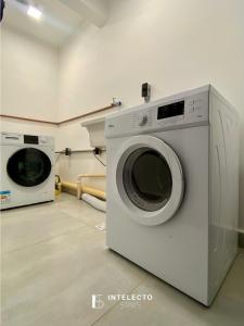 GO 22 - Studio com vista para a serra com piscina, prox PUC