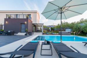 Holiday Home in Ždrelac with Seaview, Terrace, Air condition, WIFI (4652-1)