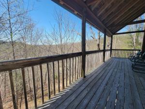 Hot Tub WiFi & Pool Table - Mountain Rose