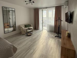 Comfort House Партизанська 25