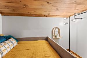 Hot Tub - Sit and Stay Cabin in Red River Gorge KY