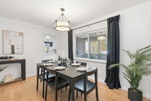 Moody Modern Getaway Walk to CSU and City Park