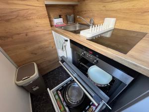 Anywhere on Foot - FREE Parking