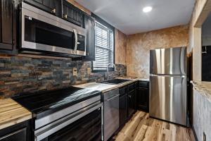 LUXX Lodge Glamping and RV Park