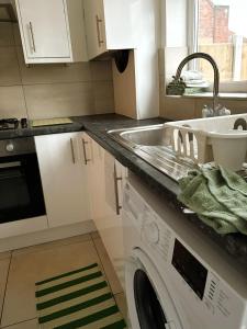 Cosy & Convenient 1 Bed House