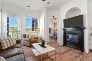 Always 80 and Sunny - Silver Dollar City