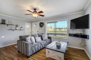 Charming Pet Friendly 2BR Retreat