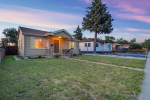 Charming Pet Friendly 2BR Retreat