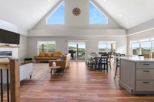 Ingallview at Branson Cove Indoor Pool