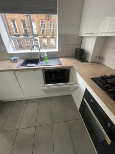 Stunning 2 Bed apartment on York Street