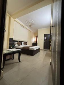 Hotel Sara Residency