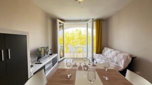 Apartamento con Terraza cerca del Mar