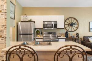 Fairview Escape in Holiday Hills Branson - Golf & Outdoor Pools