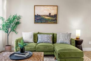 Mountain Retreat with Hot Tub & Views