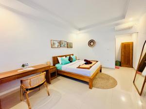 spacious bedroom close to Canggu beach