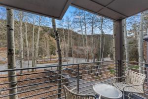 Chateaux DuMont 2723