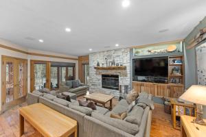 Chateaux DuMont 2723