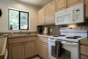 Napili Gardens #12 - Winter on Maui!