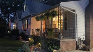 Newly renovated 3-bedroom lakeside home