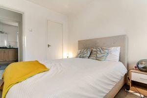Budget Friendly Stay - HS2 - New St - Private Parking